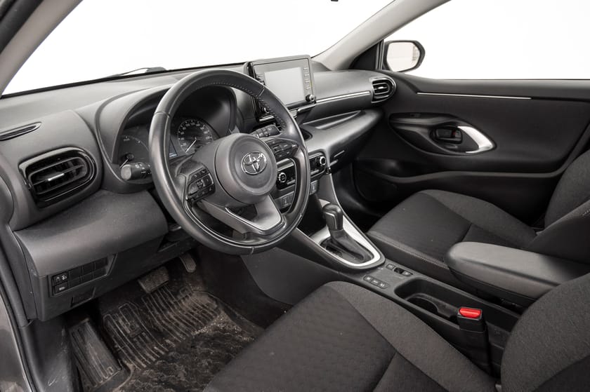 Bilde 5 av Toyota Yaris Hybrid Active Tech Auksjon! Les tekst!
