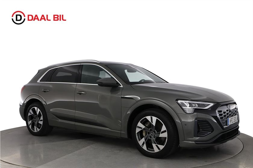 Bild 4 av Audi Q8 55 e-tron quattro 408HK S-LINE DRAG PANO LUFTFJÄD B&O® 3D-VIEW
