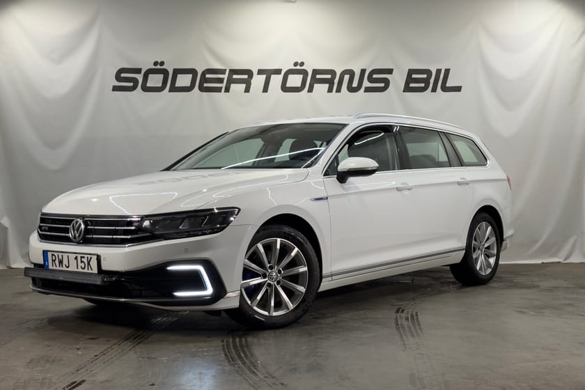 Bild 1 av Volkswagen Passat Sportscombi GTE 1.4 TSI DRAG KAMERA GPS CARPLAY 1 BRUKARE MOMSBIL