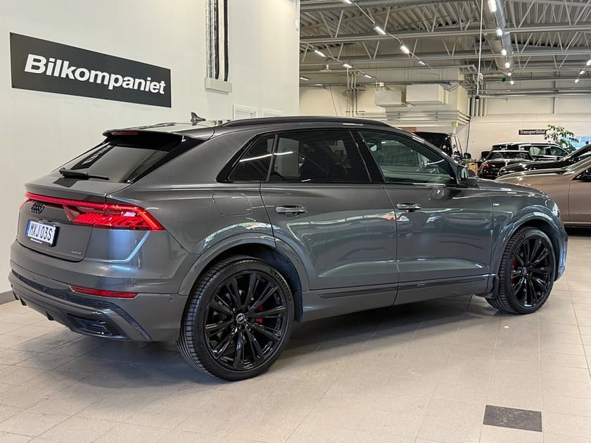Bild 3 av Audi Q8 60 TFSI e quattro TFSIe Competition, S-Line, HUD, NightV