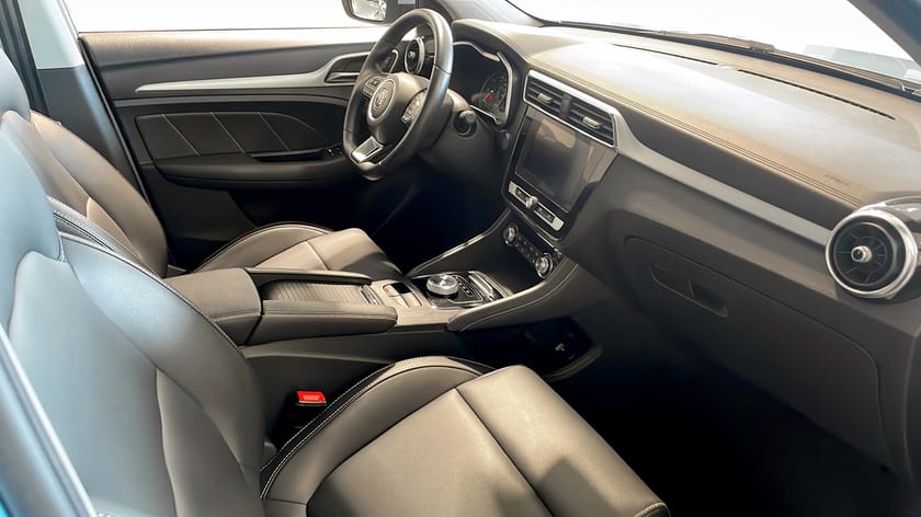 Bild 3 av MG ZS EV LHD 45KWH LUXURY B-Kamera Nav