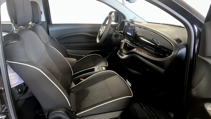 Bild 3 av Fiat 500e BEV HB 320 km