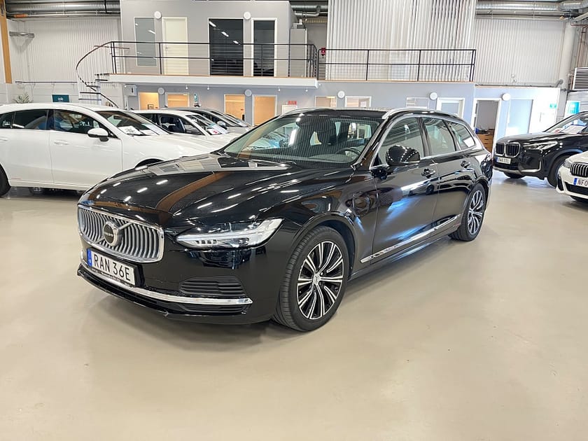 Bild 1 av Volvo V90 LADDHYBRID T6 AWD Pano AUT Momentum Adv (2.99% Ränta)