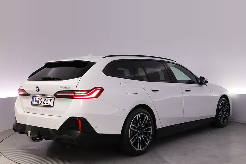 Bild 5 av BMW 530e xDrive Touring M-Sport Kamera Adap.Farth H/K Drag