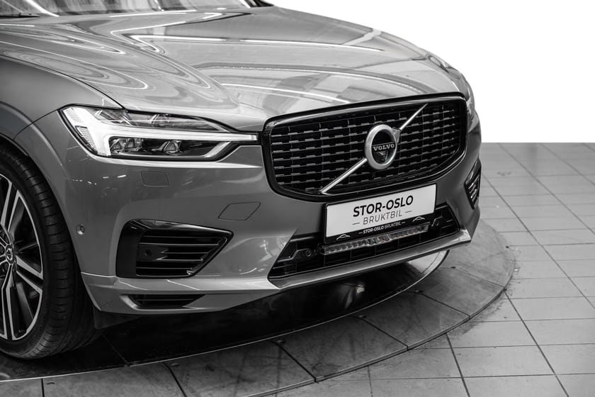 Bilde 3 av Volvo XC60 T8 AWD R-Design/B&W/Luftfjæring/HUD/360/ Se utstyr!