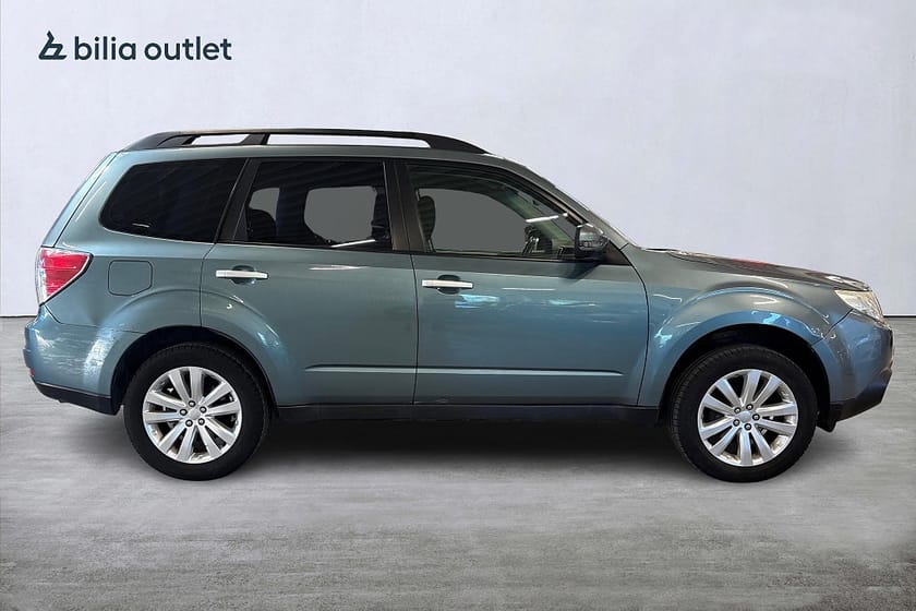 Bild 5 av Subaru Forester 2.0 X 4WD Automat 150hk Drag Backkamera