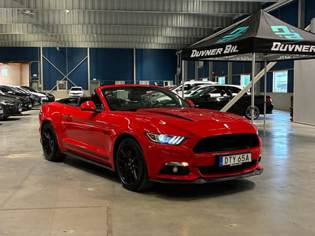 Ford Mustang GT Cabriolet 5.0L V8  421Hk Convertible Aut Black Shadow