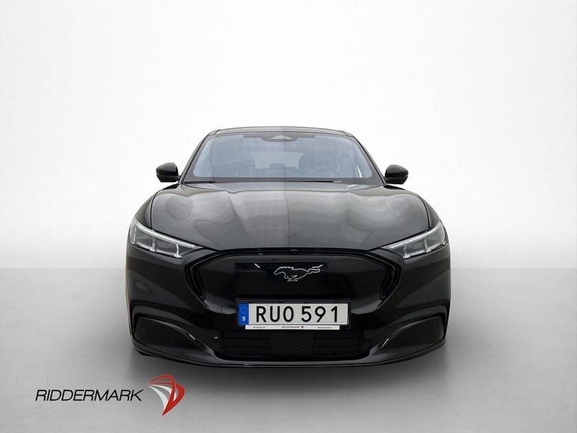 Bild 3 av Ford Mustang Mach-E Standard Range AWD B&O 360° Skinn Navi