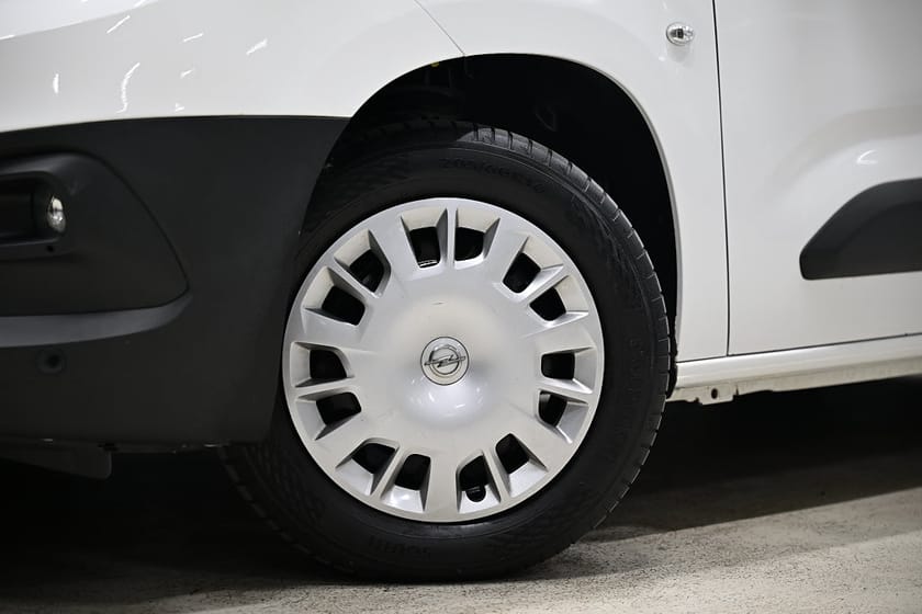 Bild 3 av Opel Combo Cargo IP BlueHDi 102HK Drag|Värmare|Backkamera|EnÄgare|Lågmil
