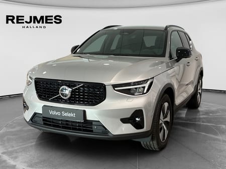 Volvo XC40 B3 FWD Bensin Plus Dark | 360-kamera | Dragkrok