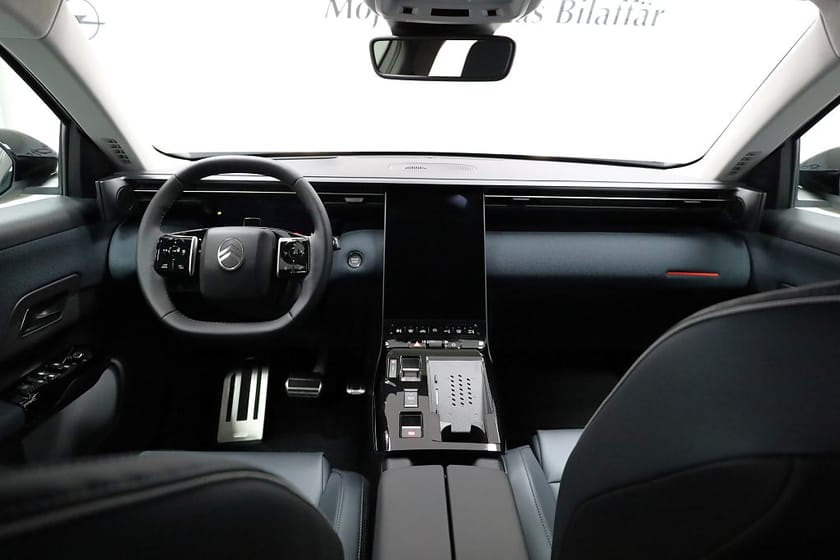 Bild 3 av Citroën ë-C5 Aircross ë- MAX Electric 214 Hk / 500km Räckvidd / Carplay