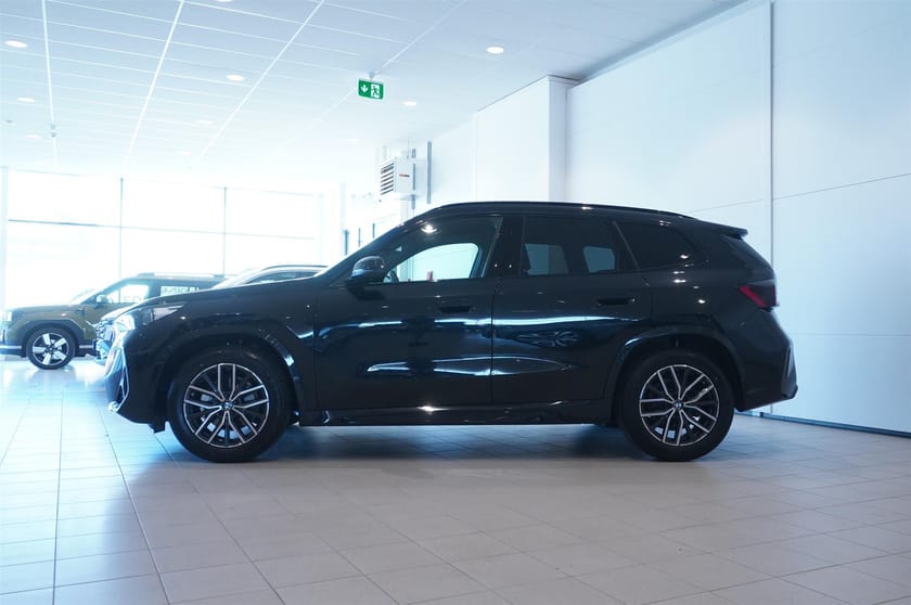 Bild 3 av BMW X1 sDrive18i M-Sport Premium Drag Keyless DAP