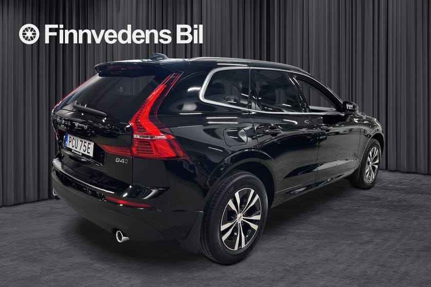 Bild 3 av Volvo XC60 B4 AWD Diesel Mom Adv SE *H&K/Backkamera/Navi*