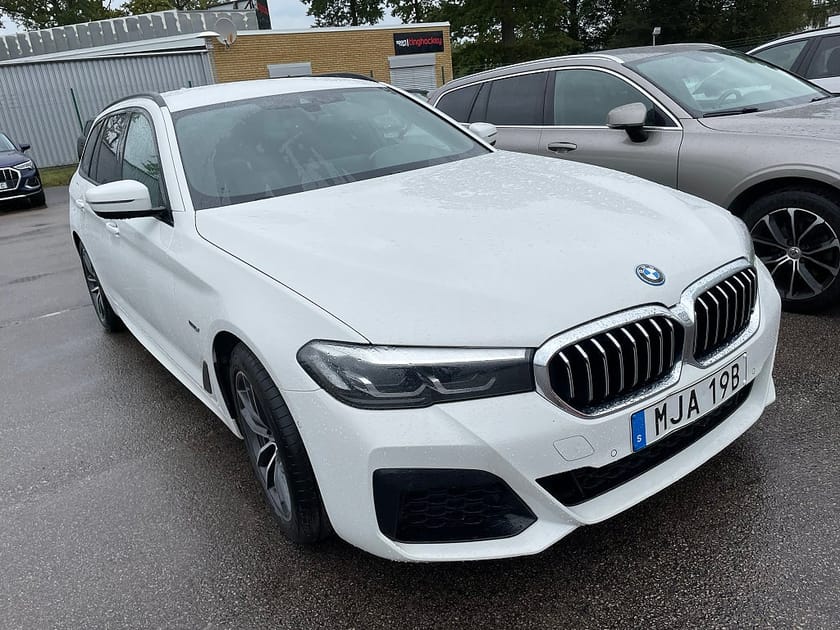 Bild 2 av BMW 530e xDrive Touring M-SPORT 292HK 4x4 Läder