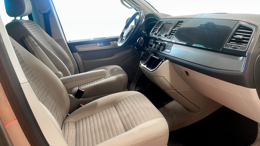 Bild 3 av Volkswagen California *PERFEKT INFÖR SOMMARENS ÄVENTYR*