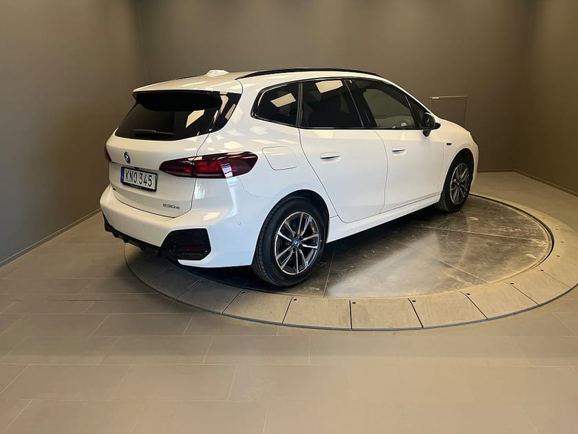 Bild 5 av BMW 230e xDrive Active Tourer M Sport Dragkrok Panorama HK Ljud
