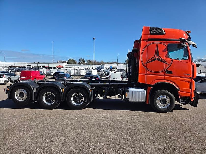 Bild 4 av Mercedes-Benz Trucks Arocs