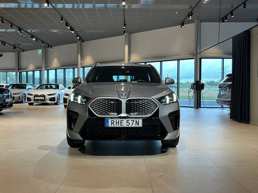 Bild 2 av BMW iX2 eDrive20