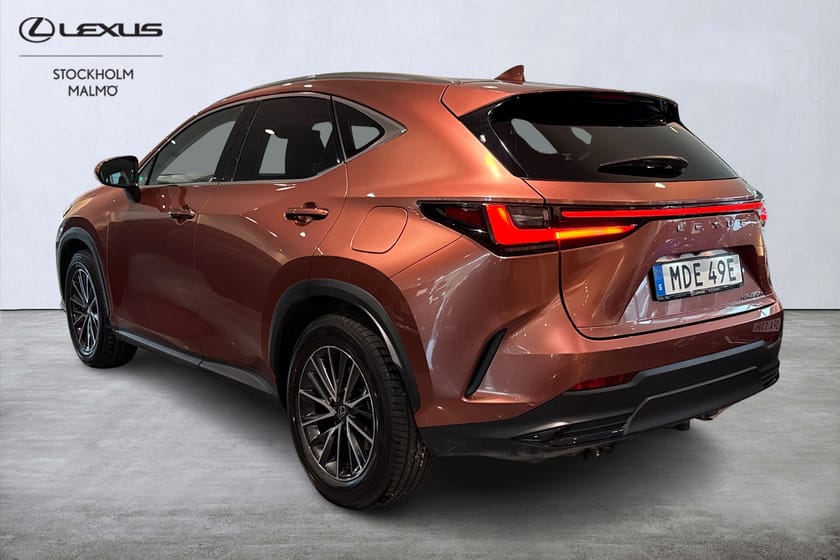 Bild 2 av Lexus NX 450h+ Business Plus AWD 309hk Drag P-värm Navi Keyless