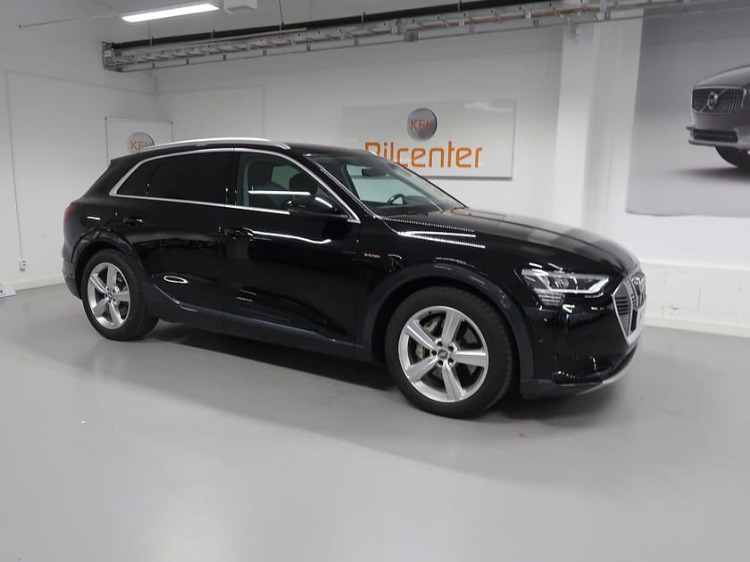 Bild 4 av Audi e-tron 50 quattro V-Däck ingår Drag-Skinn-Elstol-Luftfjädring-