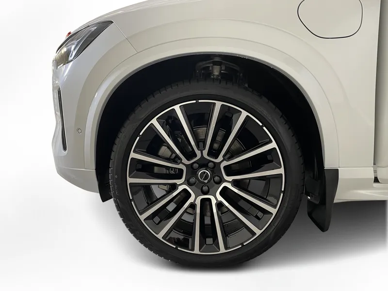 Bild 7 av 12 – Volvo XC90 T8 Ultra Dark