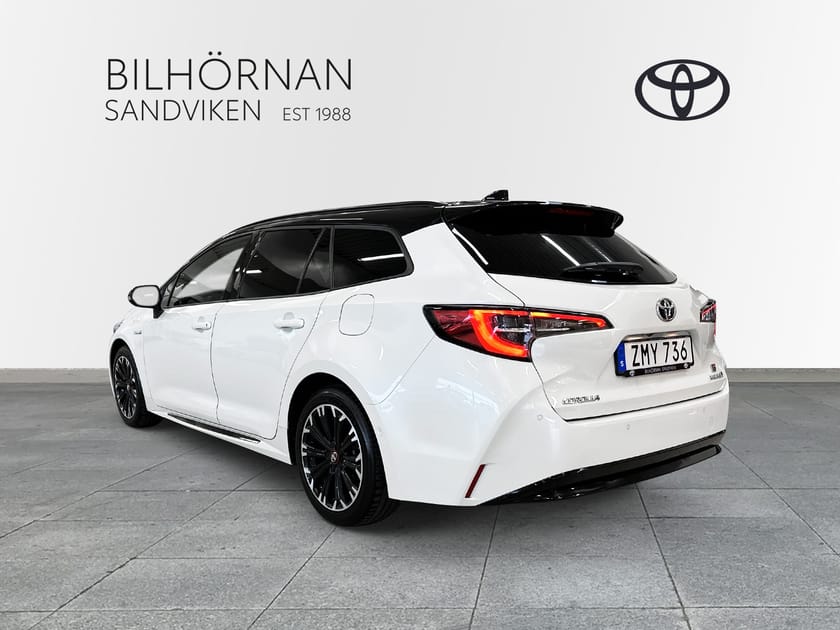 Bild 3 av Toyota Corolla Touring Sports Hybrid 1,8 GR-sport Teknikpaket Vinterhjul