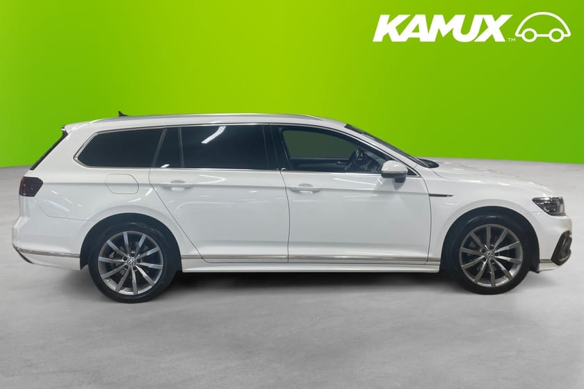 Bild 2 av Volkswagen Passat Sportscombi 4M 190hk R-Line  Värmare B-Kamera Dragkrok