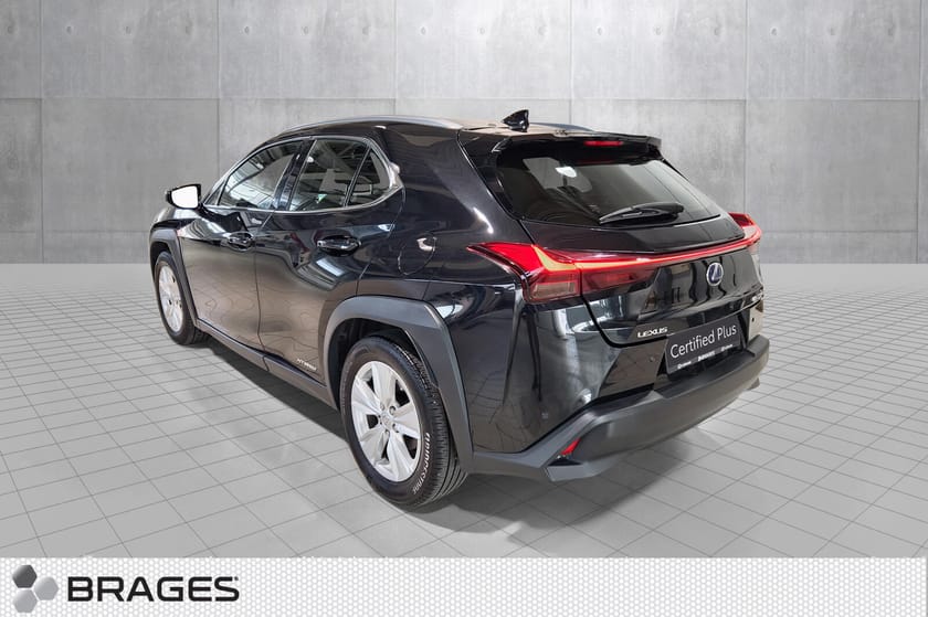 Bilde 3 av Lexus UX 250h E-Four AWD Comfort