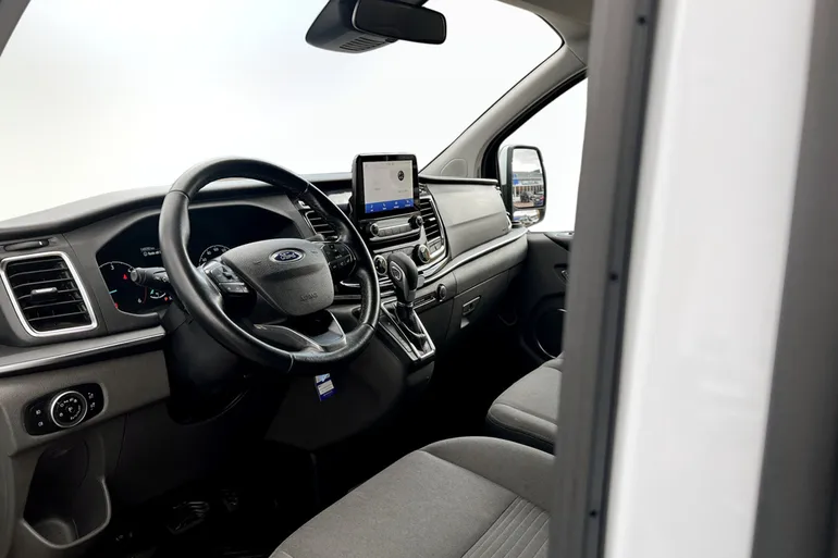 Ford Tourneo Custom 320