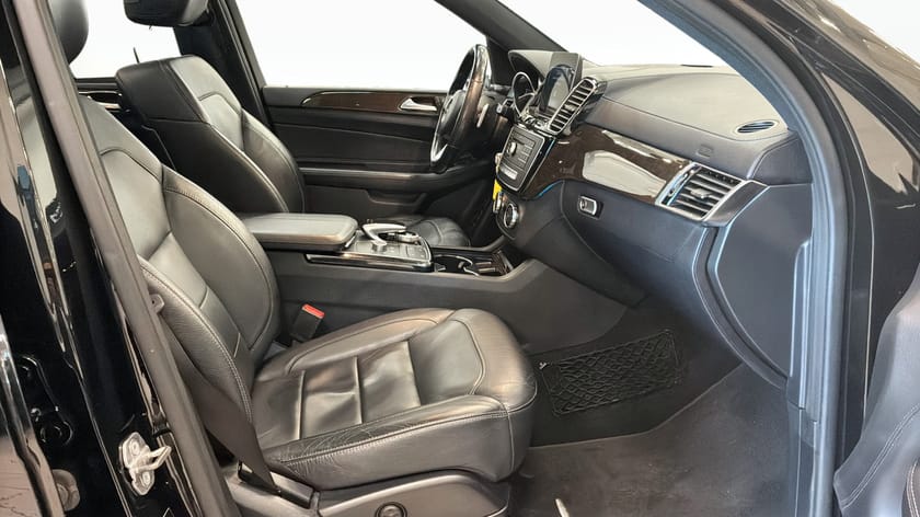 Bild 3 av Mercedes-Benz GLS 350 d 4MATIC AMG \\ Pano \\ Drag \\ 360° \\ 7 Sits \\ H/K
