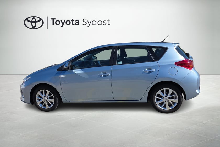 Bild 5 av Toyota Auris Sätesvärme fram, ISOFIX-fästen bak, Elhissar fram