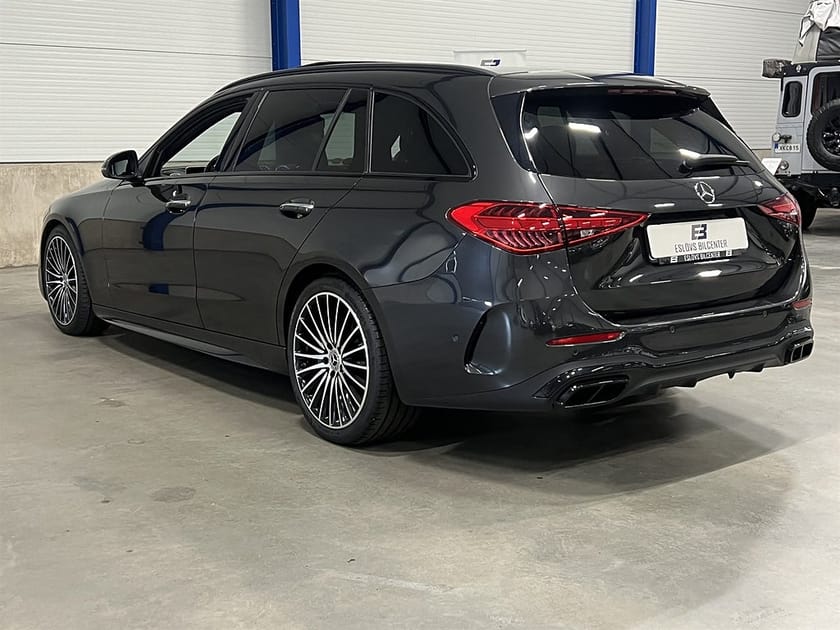 Bild 4 av Mercedes-Benz C 300 T d 265 HK / AMG / Panorama / Burmester / HUD /