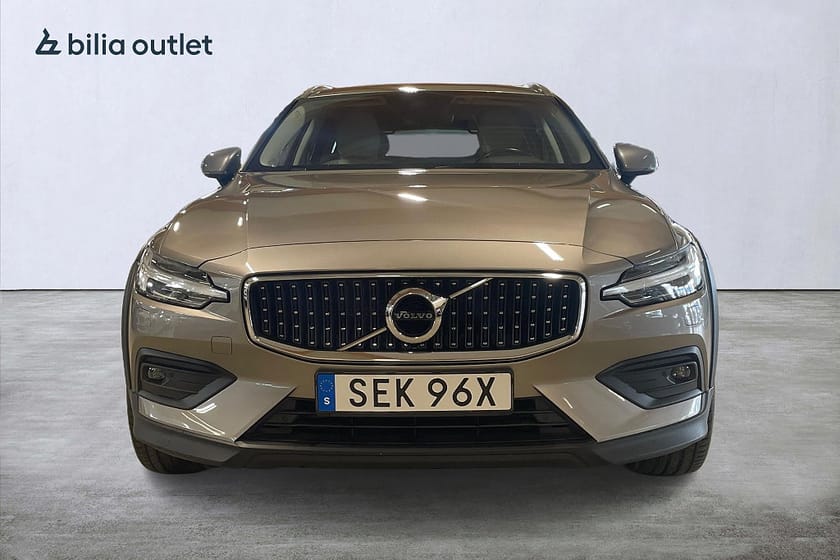 Bild 3 av Volvo V60 Cross Country B4 AWD Adv SE / H/K / Skinn / Drag / Navi / B-kamera