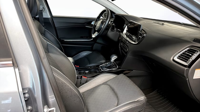 Bild 3 av Kia Ceed Sportswagon Plug-in Hybrid SW PHEV ADVANCE PLUS Pano B-kamera MAXUTR