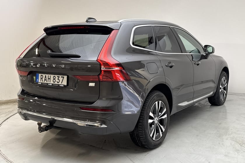Bild 3 av Volvo XC60 T6 AWD Recharge (350hk) Core Bright Panorama