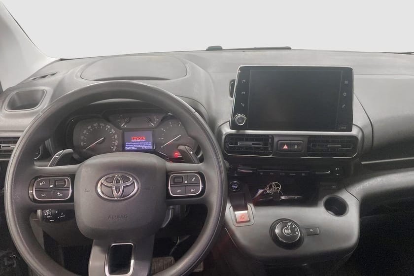 Bild 2 av Toyota ProAce City CITY1,5D ADBLUE 130 HK S&S AUT 8 PROFESSION