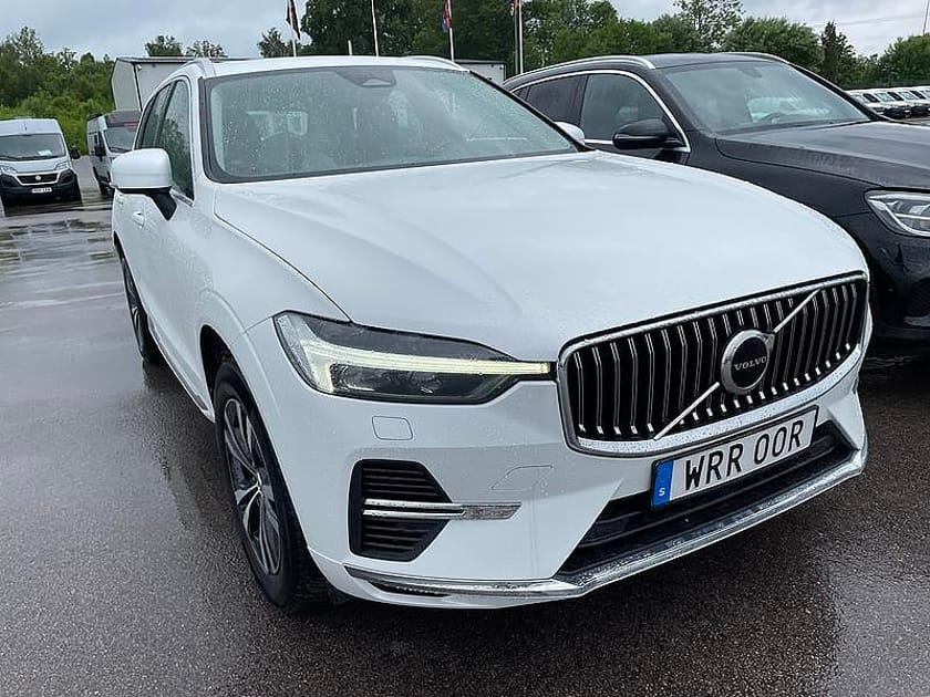 Bild 1 av Volvo XC60 T6 Recharge Core Bright plug in AWD 350HK 4x4 Panorama