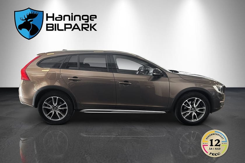 Bild 4 av Volvo V60 Cross Country D3 MOMENTUM BUSINESS SUPERDEAL 3.95% / AUT / PDC / DRAG