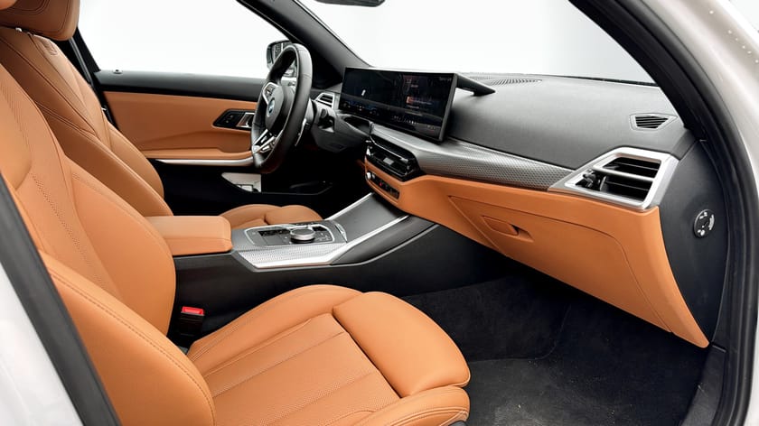 Bild 3 av BMW 330e xDrive Touring M Sport Drag Adaptiv Farthållare Panoramatak