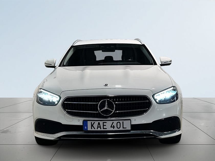 Bild 2 av Mercedes-Benz E 300 T de 4MATIC 4M 9G Avantgarde Drag Kamera GPS HuD SoV MOMS