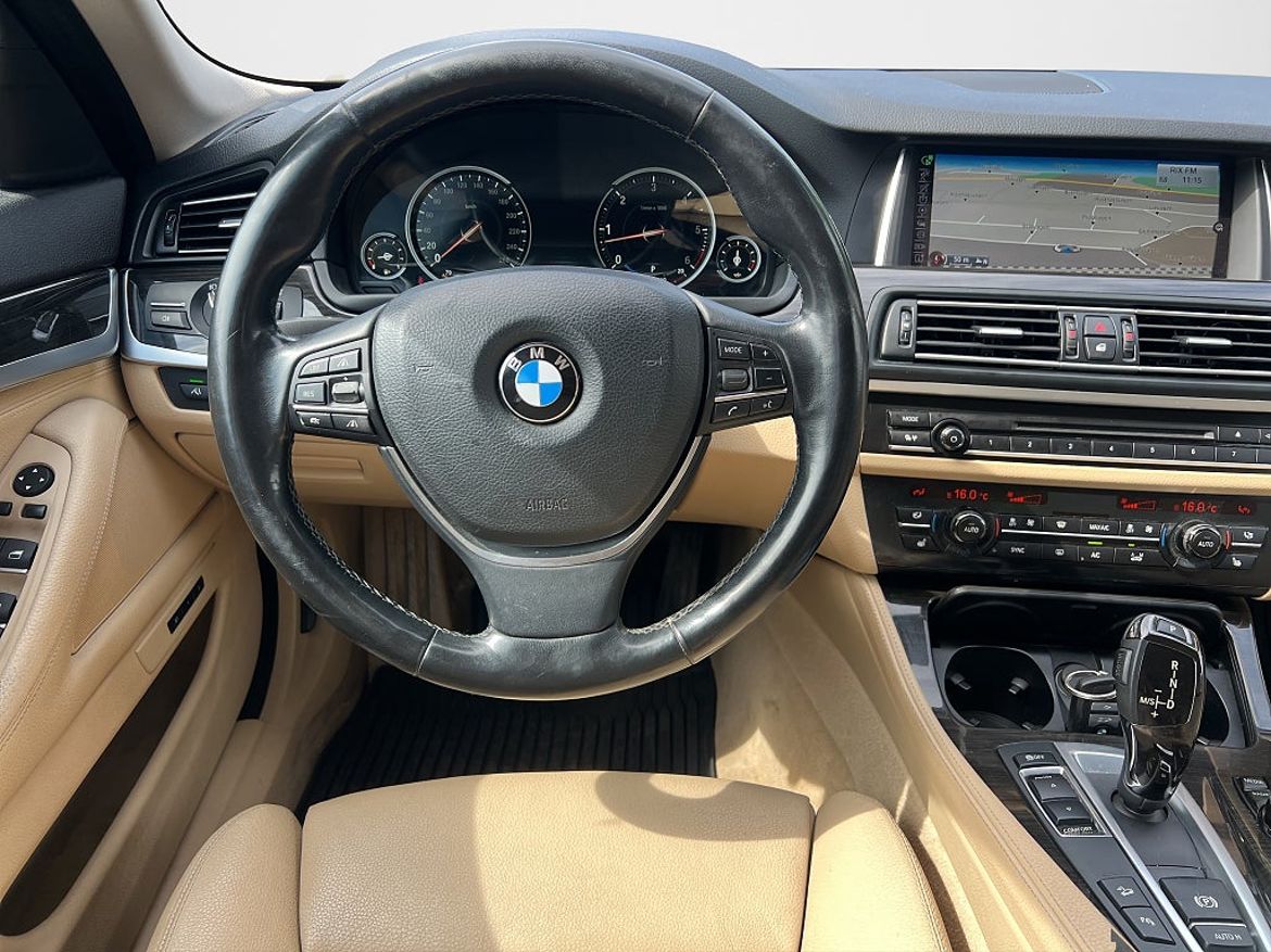 BMW 530d xDrive Touring, bild 12 av 19