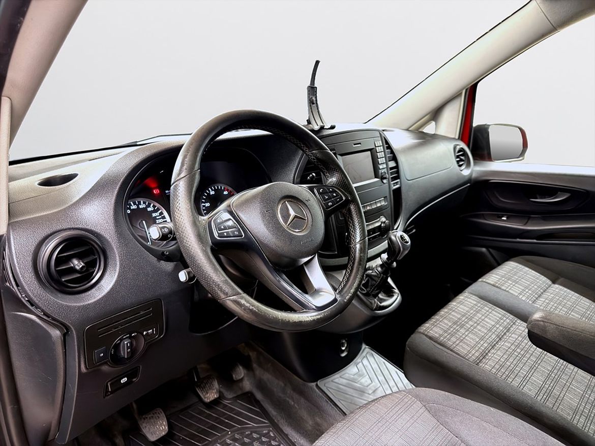 Mercedes-Benz Vito 114 CDI 2.8t Manual, 136hp, 2016