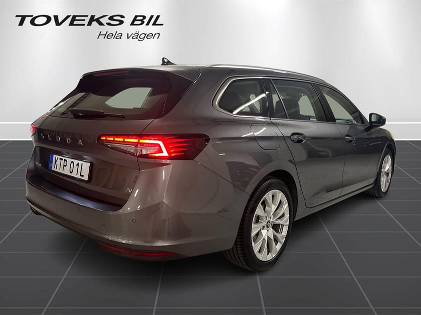 Bild 4 av Škoda Superb iV Kombi 204hk Drag Navi Kamera