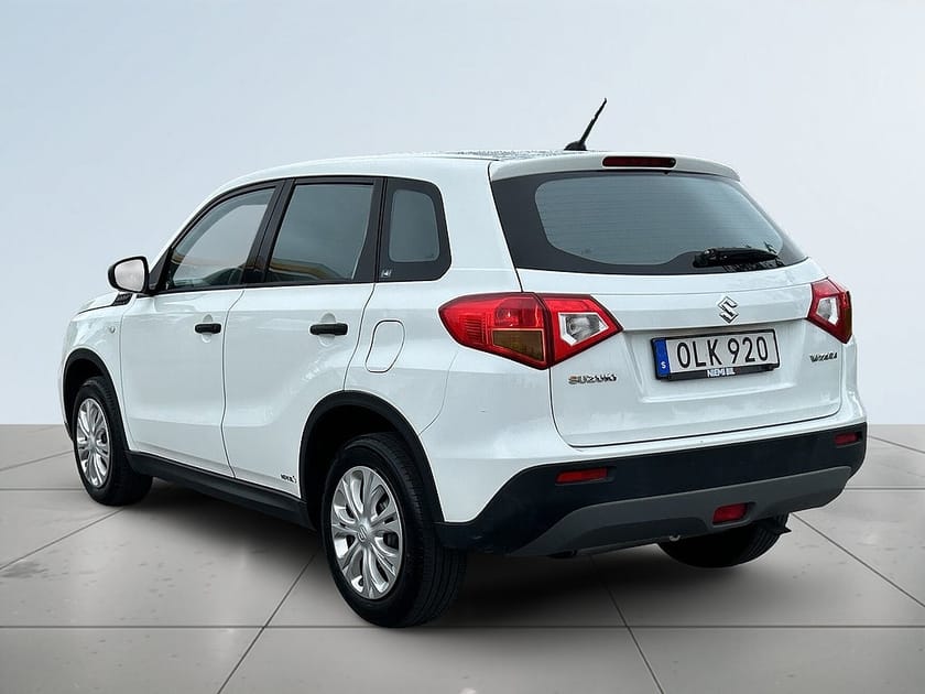Bild 5 av Suzuki Vitara 1.6 DOHC 16V VVT SoV-Däck, Motorvärmare