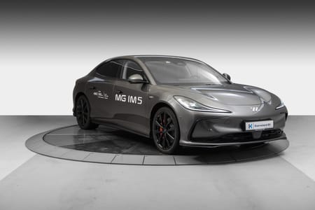 MG IM5 Performance 100 AWD