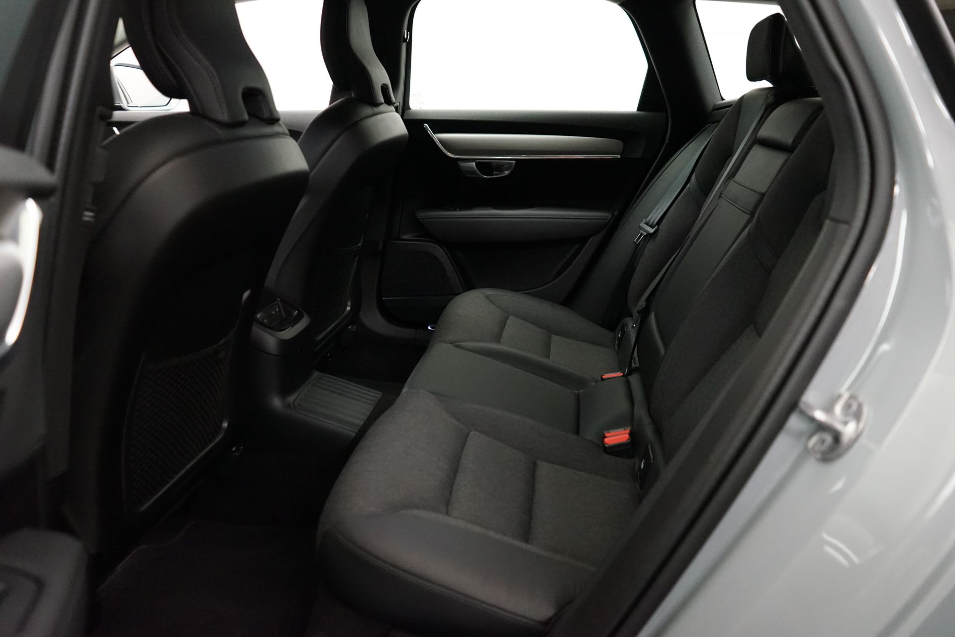 Volvo V90 T6 Core Edition 2024, bild 7/10