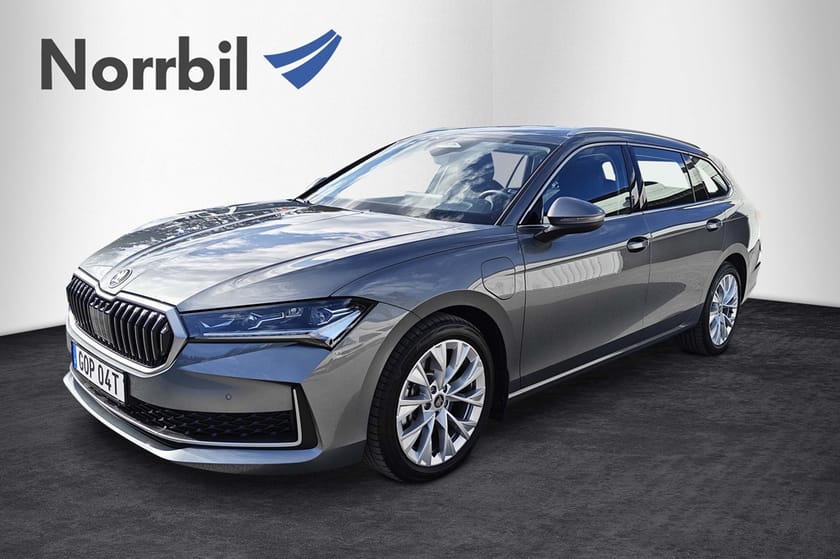 Bild 2 av Škoda Superb iV Kombi Selection 1,5 TSI 204