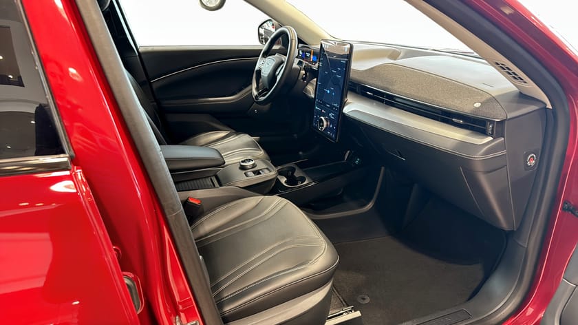 Bild 3 av Ford Mustang Mach-E Standard Range RWD 269hk Teknikpaket