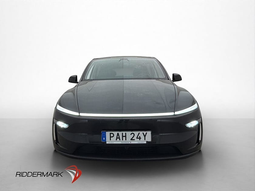 Bild 3 av Tesla Model Y Long Range AWD Drag Autopilot Pano Svensksåld