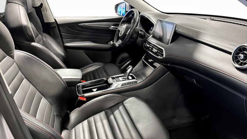 Bild 3 av MG EHS PHEV Plug-In Hybrid 258hk Luxury |Pano|360º|Läder|Nav|Drag|